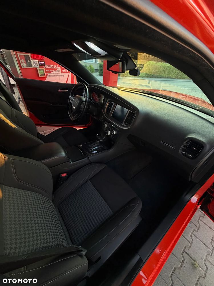 Dodge Charger 3.6 GT - 10