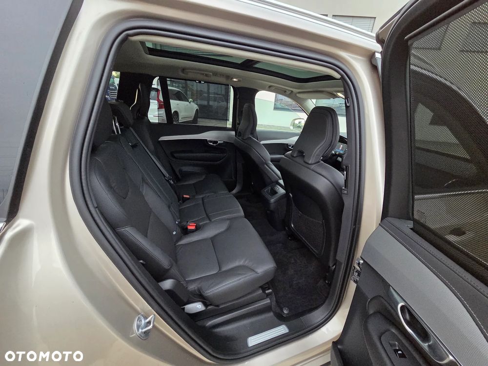 Volvo XC 90 B5 D AWD Plus Bright - 37