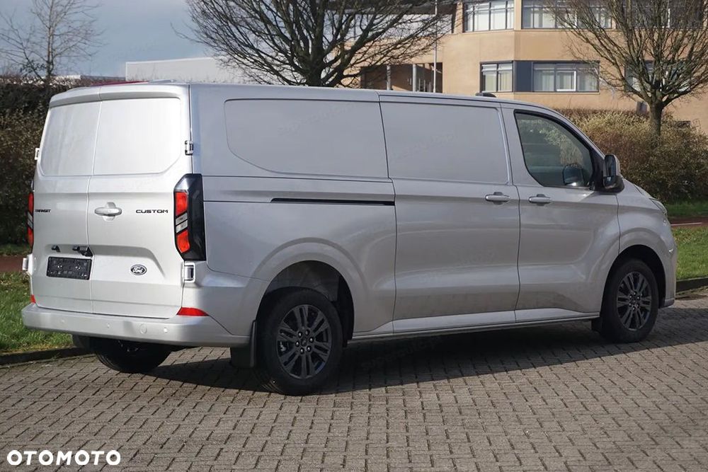 Ford Transit Custom 320 L2H1 Limited A8 2.0 170KM - 4