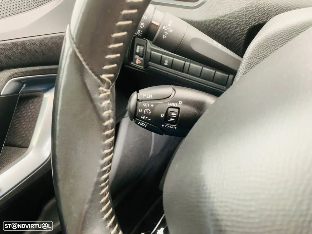 Peugeot 308 SW - 16