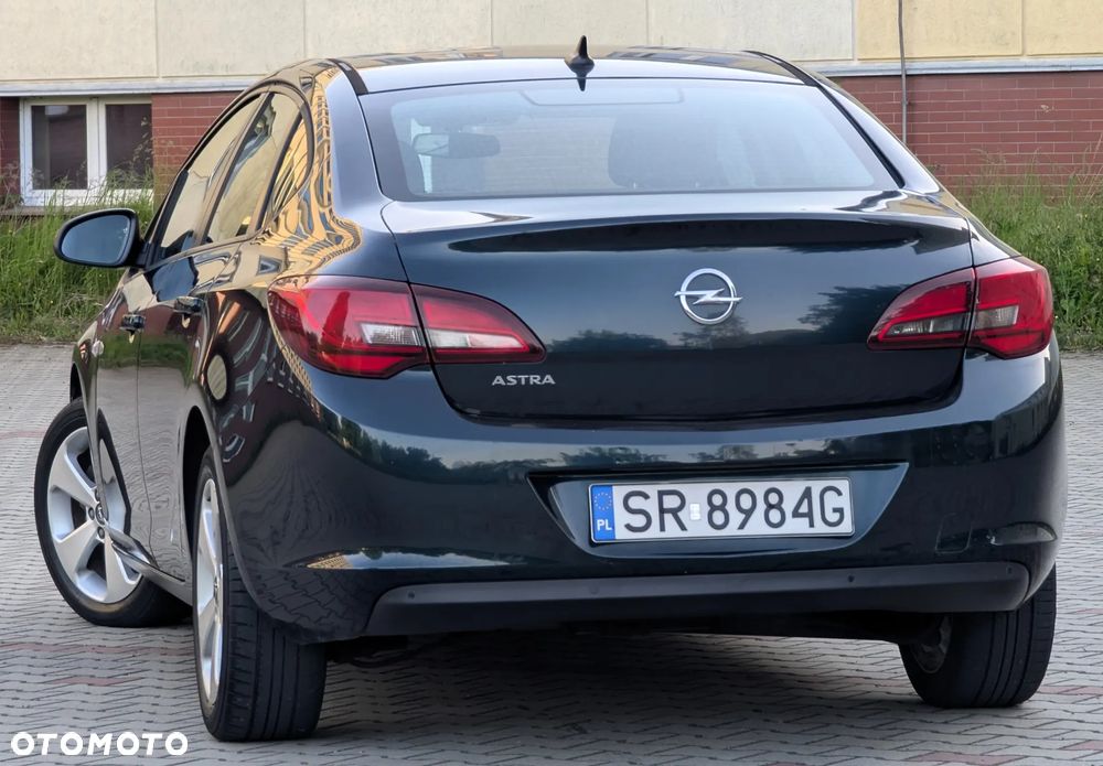 Opel Astra 1.6 Enjoy - 29