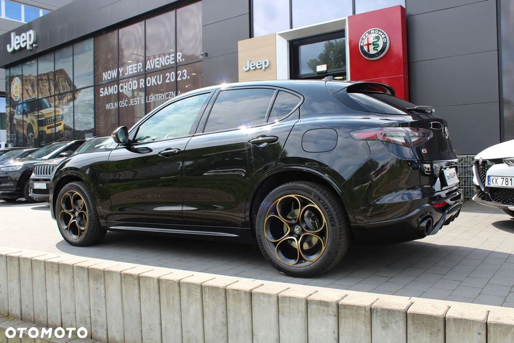 Alfa Romeo Stelvio 2.0 Turbo Intensa Q4 - 3