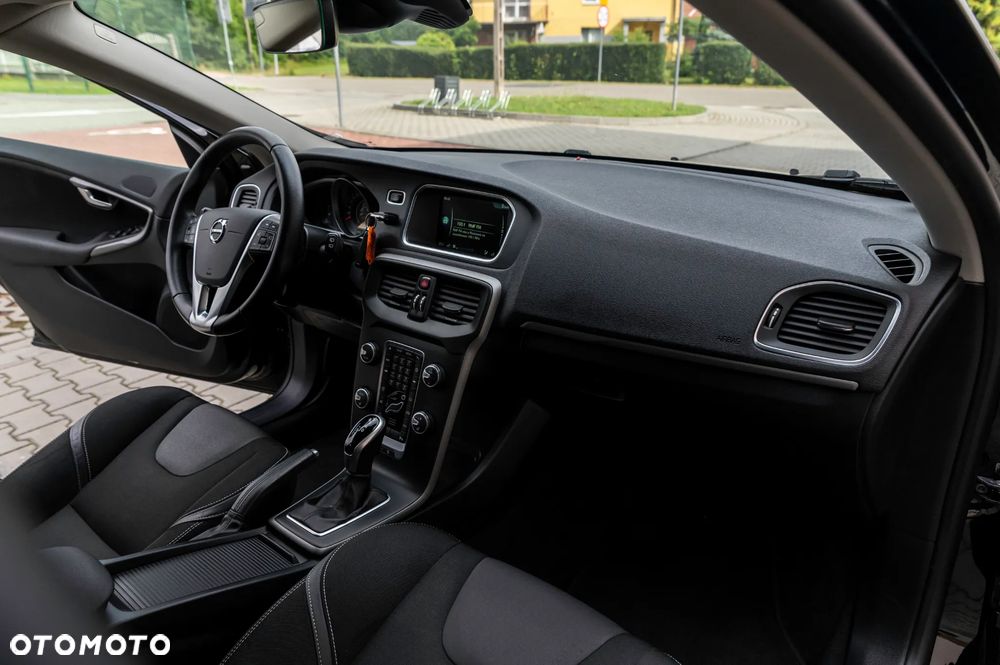 Volvo V40 D2 Geartronic Momentum - 24