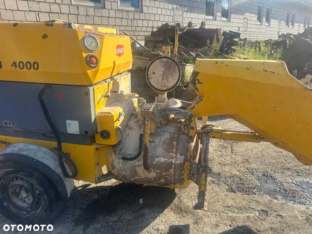 Inny Mixokret Agregat posadzkarski BUNKER TRAGEN B250 DCB 4000 4 m3/h - 2