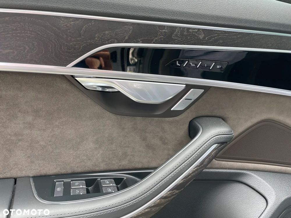 Audi A8 L 55 TFSI quattro tiptronic - 35