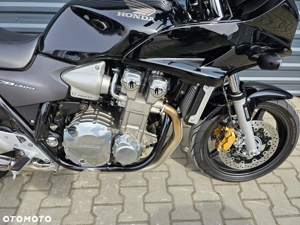 Honda CB - 16