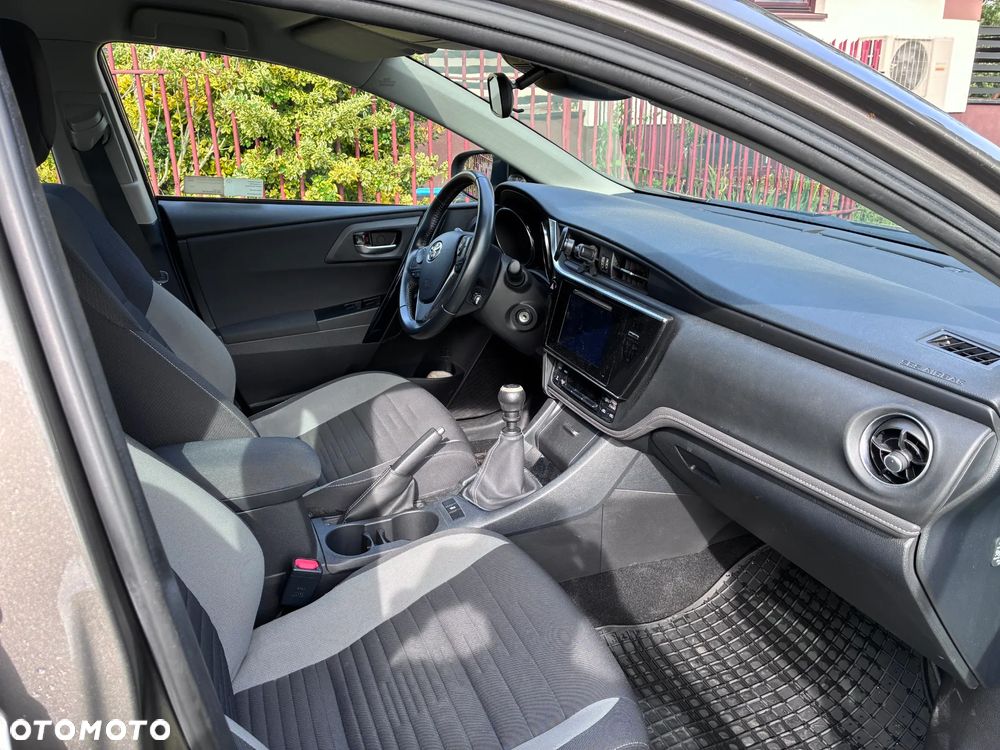 Toyota Auris 1.6 Active - 10