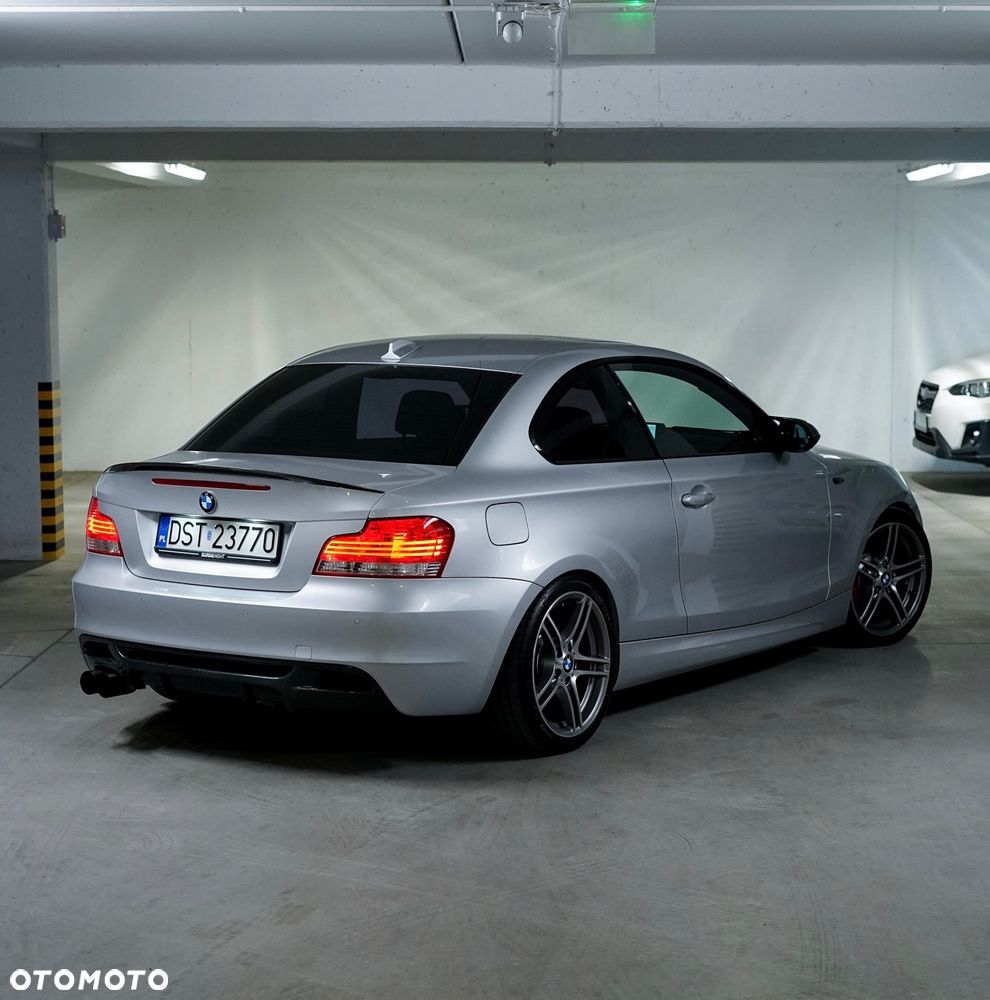 BMW Seria 1 123d Edition Sport - 2