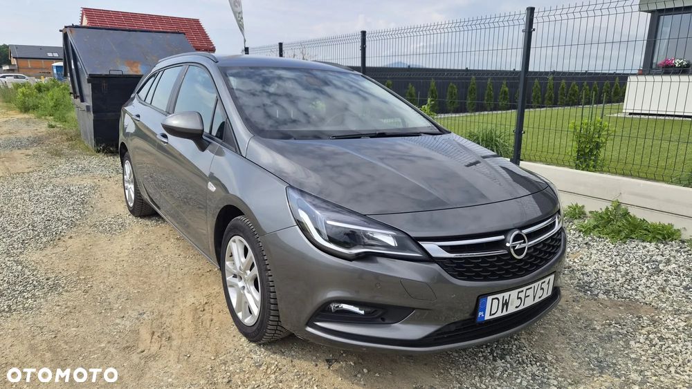 Opel Astra 1.6 CDTI Enjoy S&S - 1
