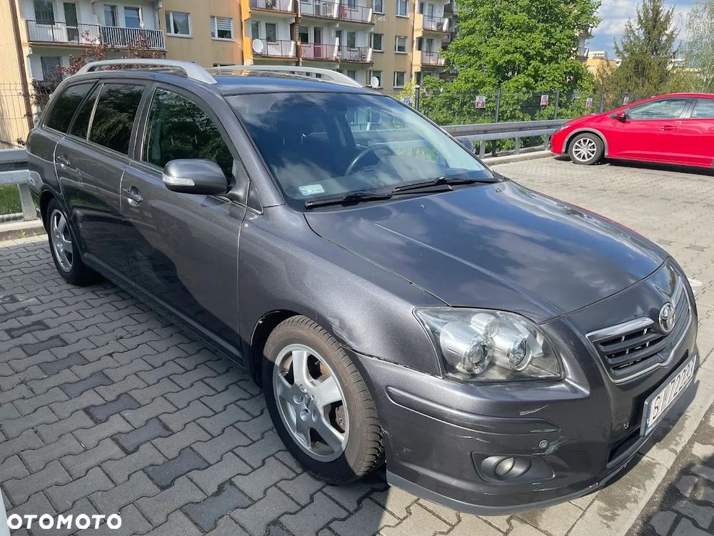 Toyota Avensis 2.0 D-4D Luna - 4