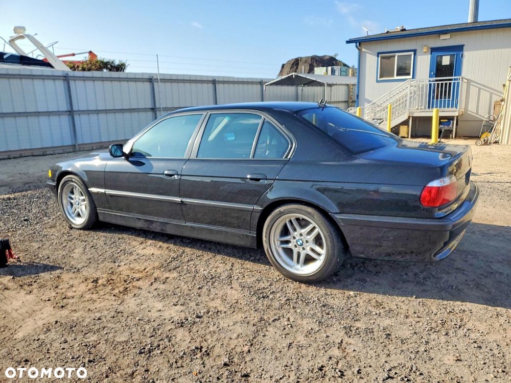 BMW Seria 7 740i - 5