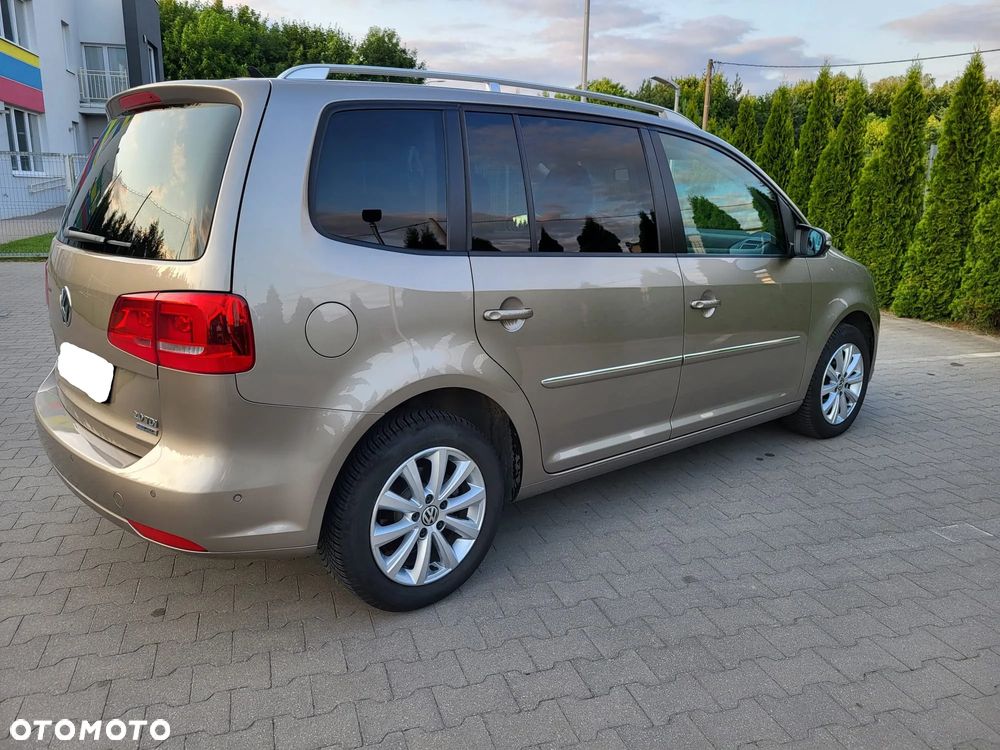 Volkswagen Touran 2.0 TDI Highline DSG - 5