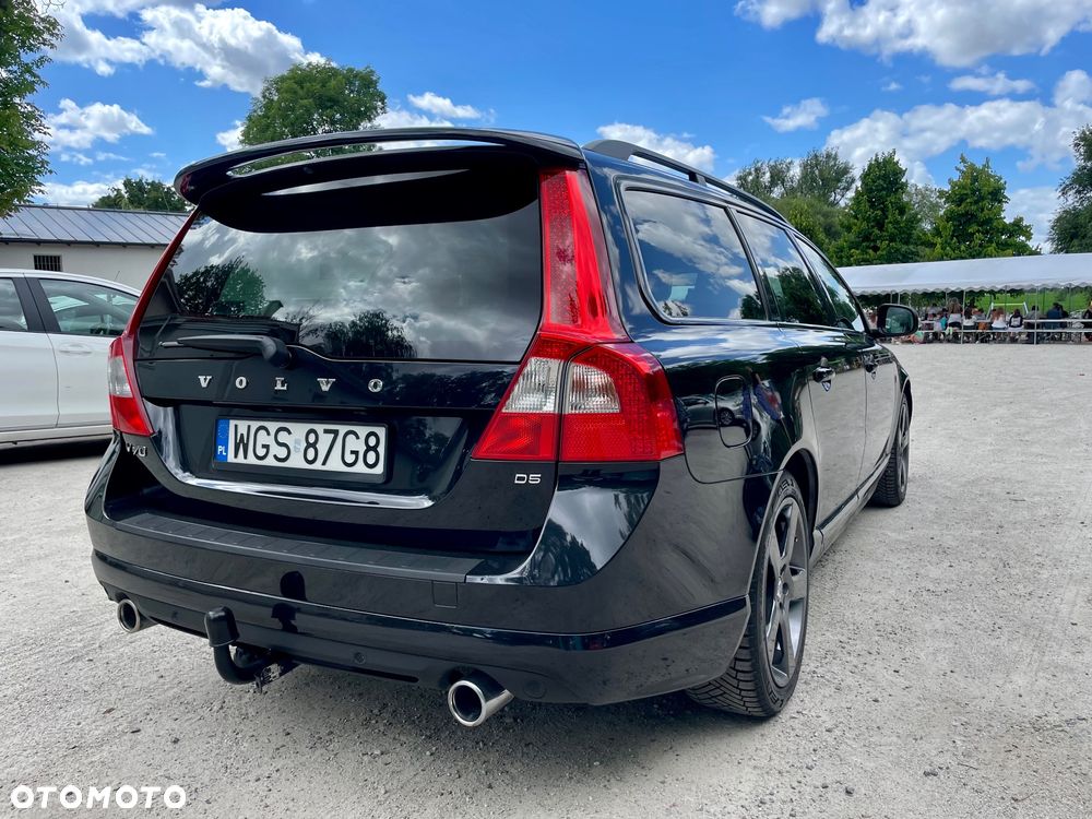 Volvo V70 D5 R-Design - 8