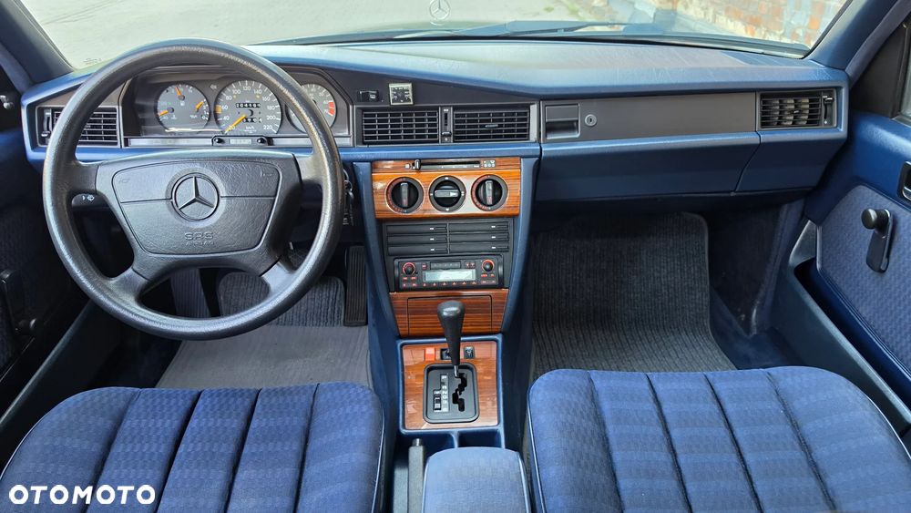 Mercedes-Benz W201 (190) - 7