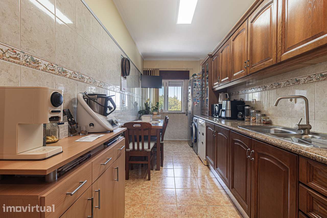 Apartamento T2 na Amora, Cruz de Pau. - Grande imagem: 4/30