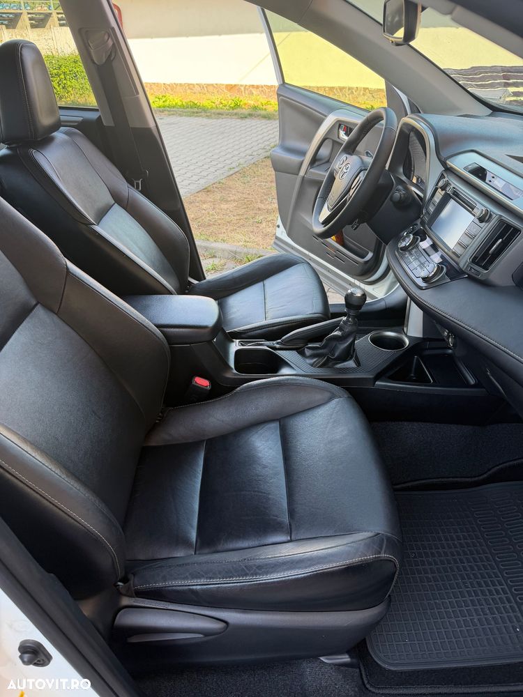 Toyota RAV4 2.0 D-4D 4x4 Edition S - 11