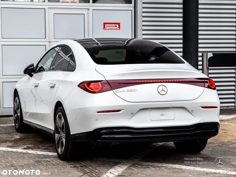 Mercedes-Benz CLA - 4