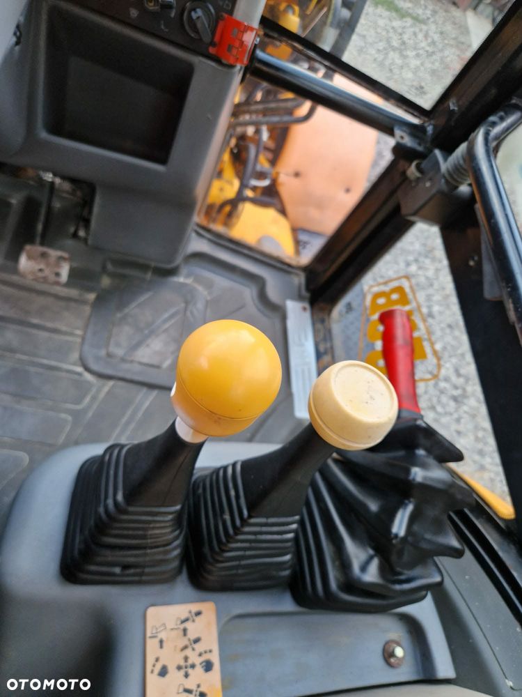 JCB 3CX - 19