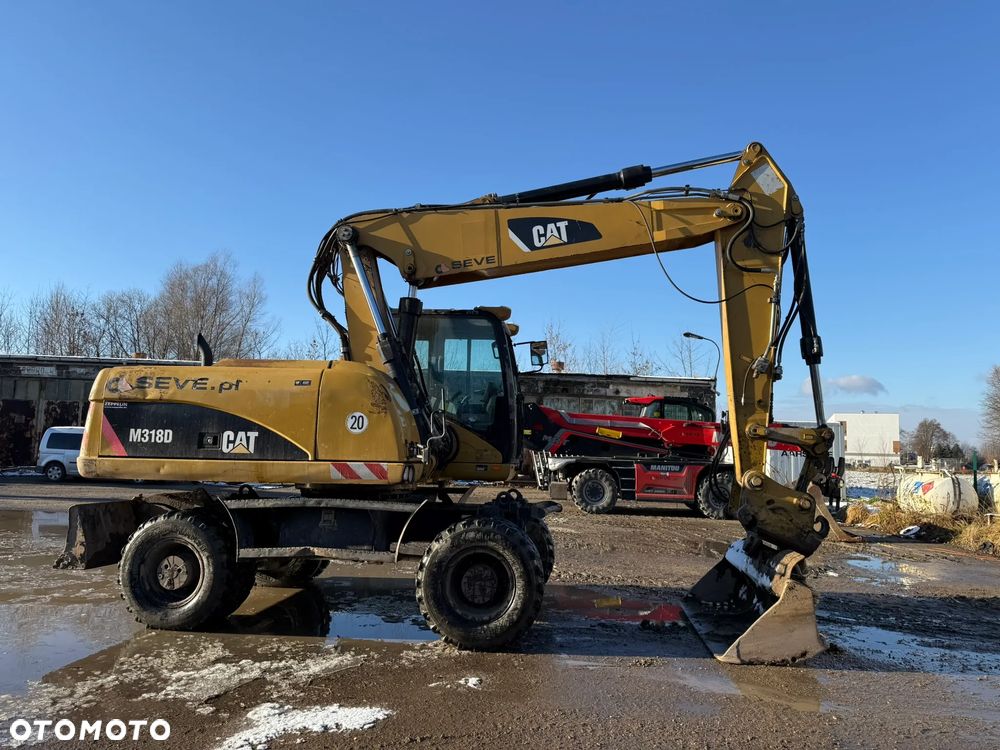 Caterpillar CAT 318 D - 1