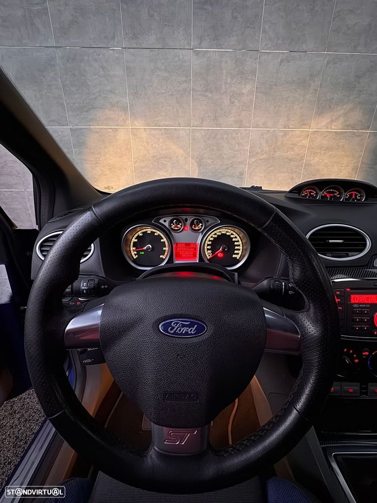 Ford Focus 2.5 VCT ST - 15