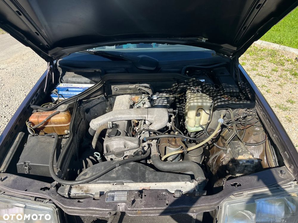 Mercedes-Benz W124 (1984-1993) ver-250-d-turbo - 11