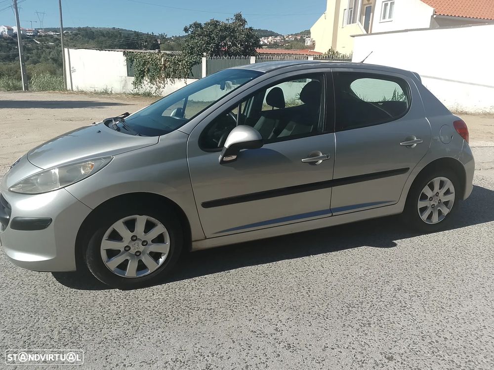 Peugeot 207