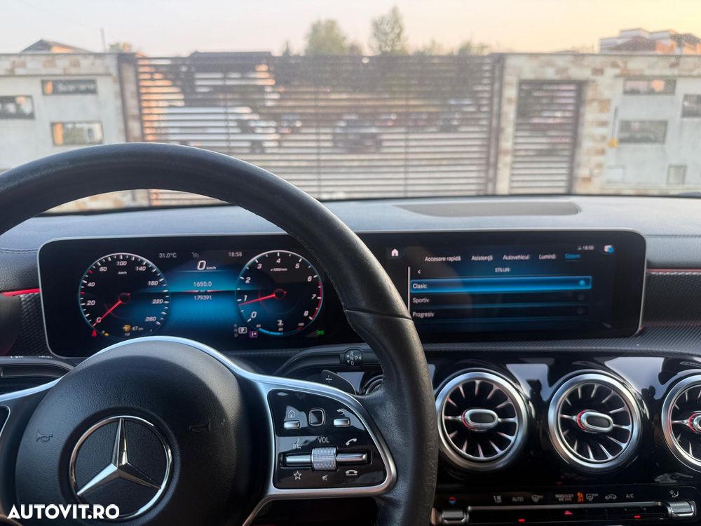 Mercedes-Benz CLA 180 7G-DCT Progressive - 30