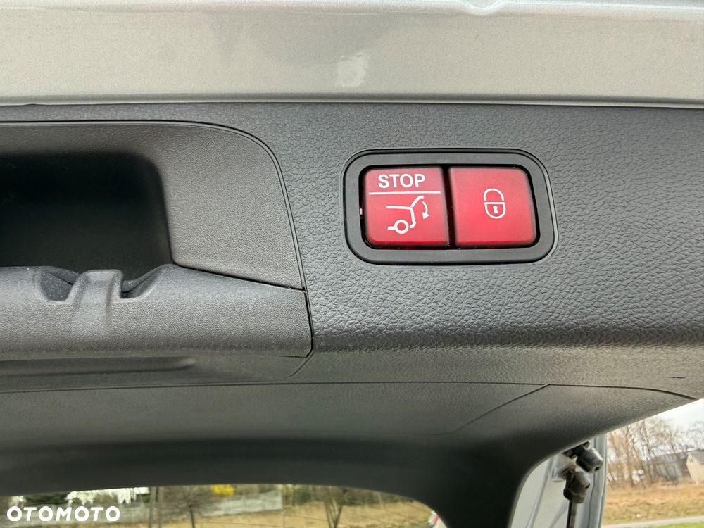 Mercedes-Benz GLC - 22