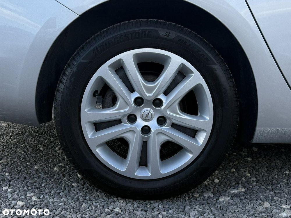 Opel Astra - 33