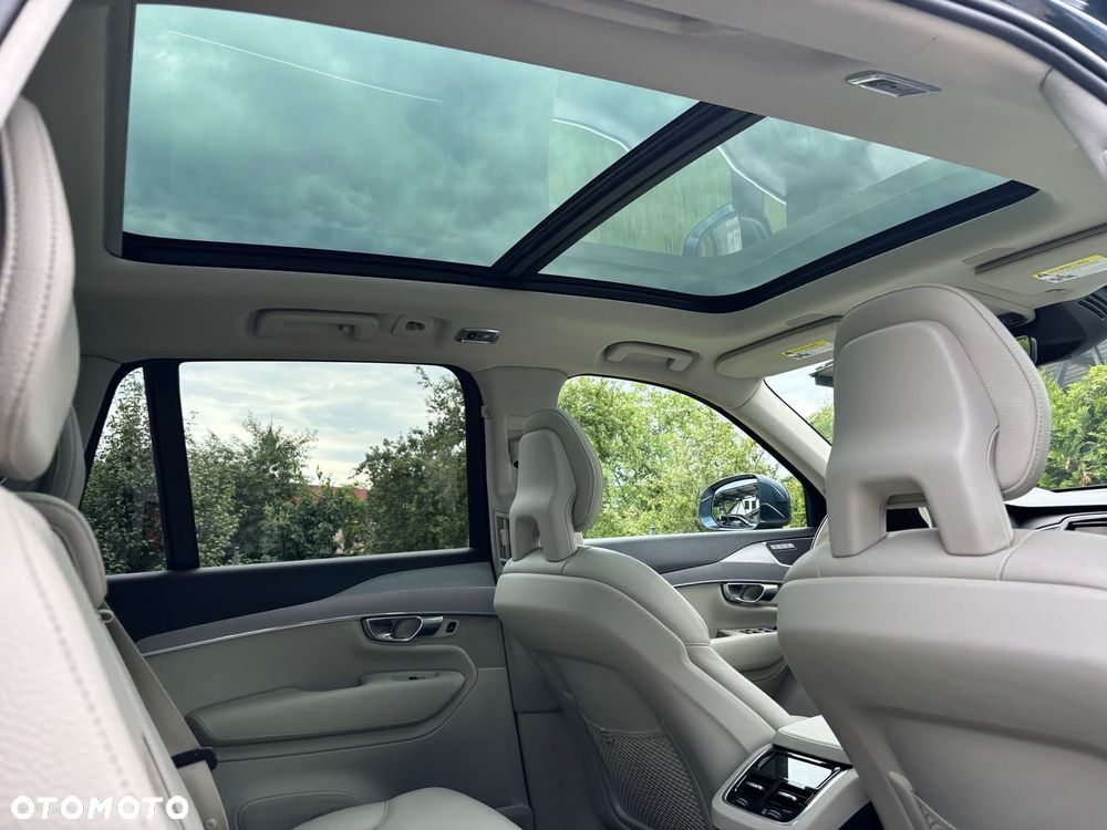 Volvo XC 90 - 26