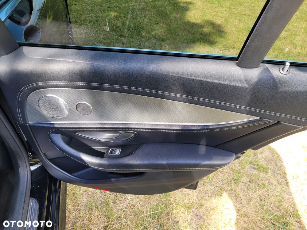 Mercedes-Benz Klasa E 220 d Business Edition 9G-TRONIC - 33
