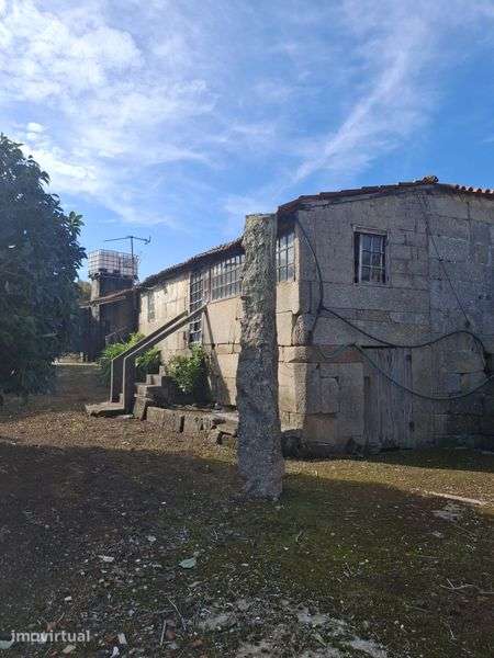 Casa de habitação e anexos - Grande imagem: 2/10