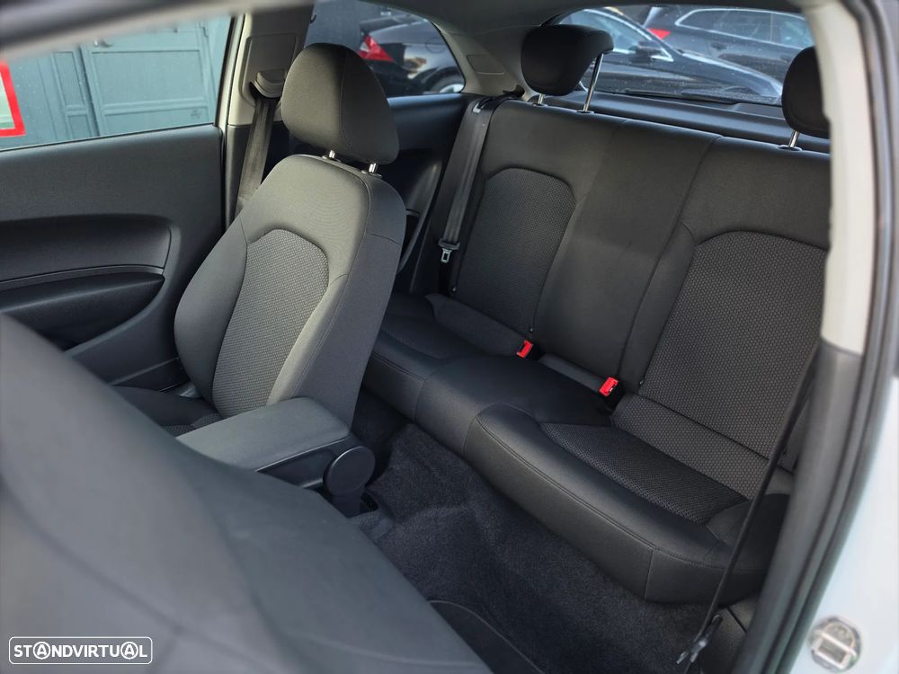 Audi A1 1.6 TDI S-line - 26