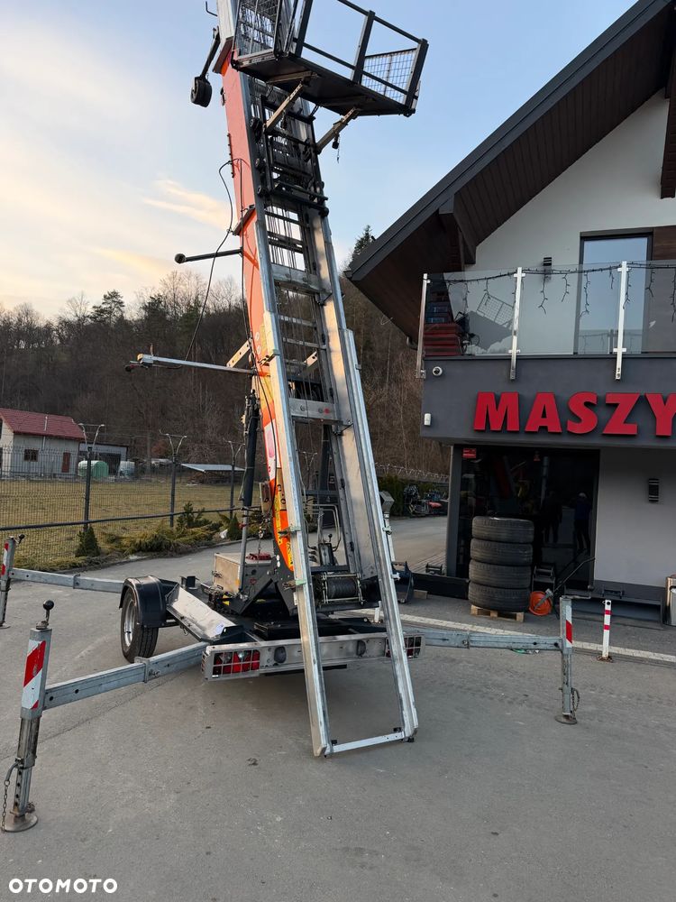 Paus Easy Big 25WH Drabina Dekarska w pełni Hydrauliczna 26 metrów. Obrotowa. 2018rok. Jak Nówka z salonu. praktycznie zerowy przebieg! Odpala na kluczyk. Silnik Honda. Serwisy w Dekra do Końca. Sprowadzona z Komuny Norweskiej. Wielka Okazja. Dokumenty do rejestracji. Dodatkowe sterowanie z góry. Nowy model - 4