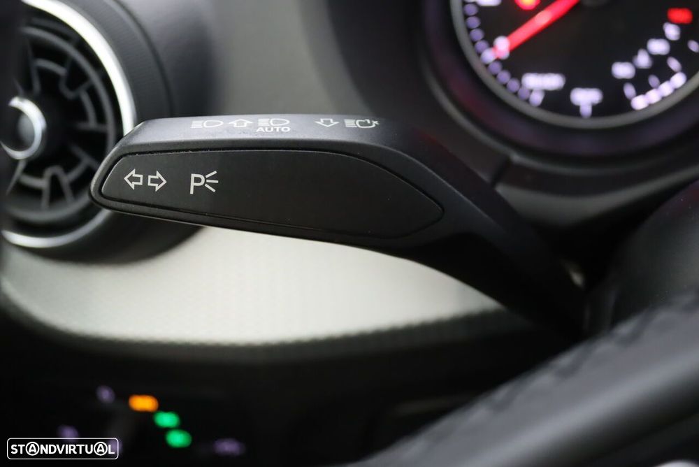 Audi Q2 30 TFSI - 12