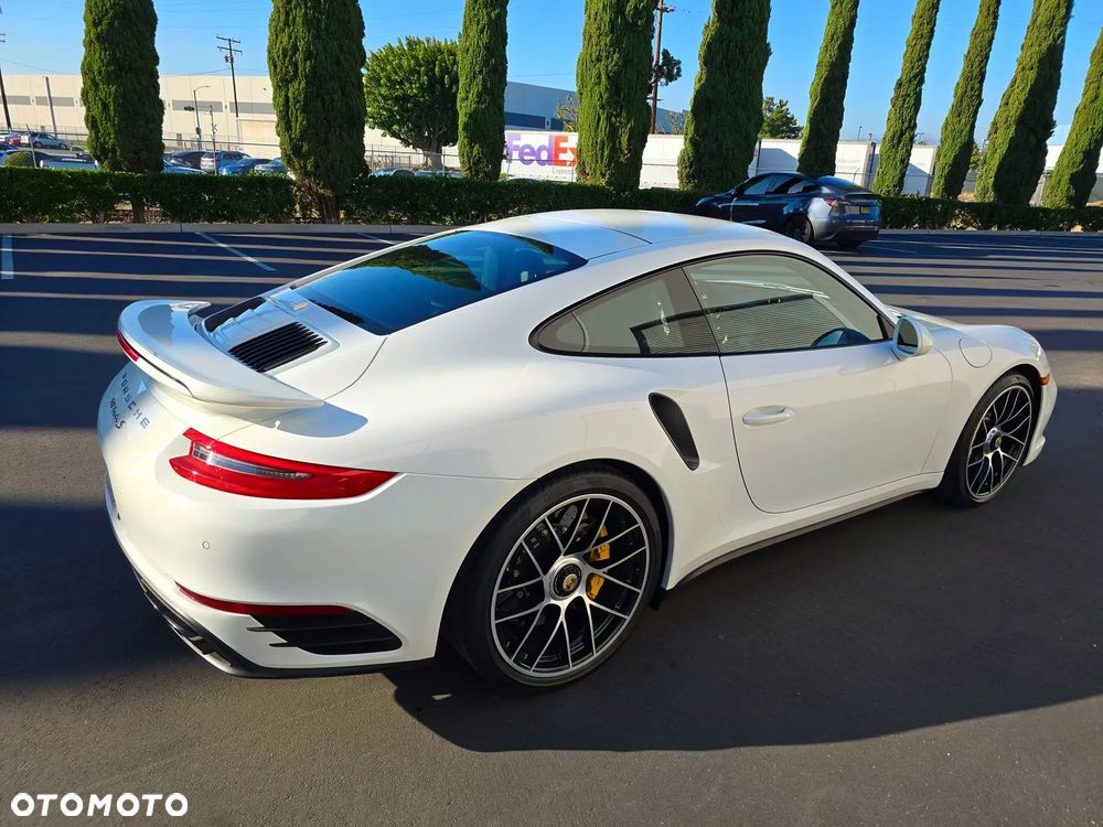 Porsche 911 Turbo S - 6