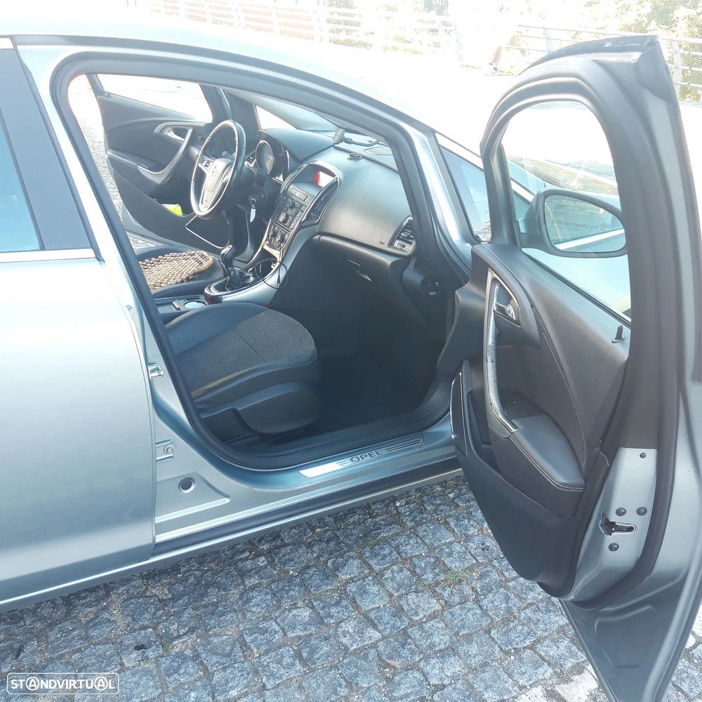 Opel Astra 1.7 CDTi Cosmo ecoFLEX - 13