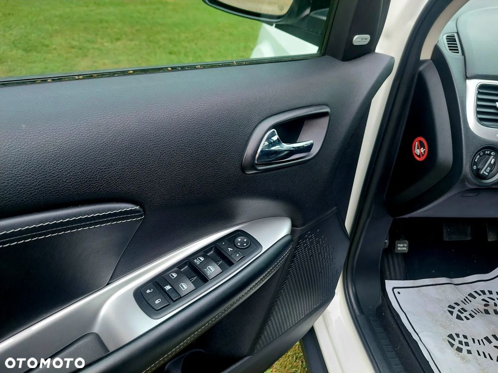 Fiat Freemont 2.0 Multijet 16V DPF Automatik Allrad Lounge - 12