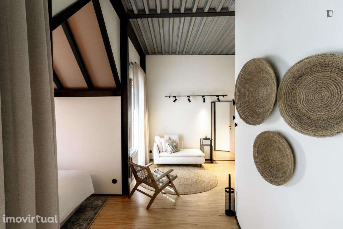 Estúdio - localizado em Matosinhos Porto - Grande imagem: 5/11