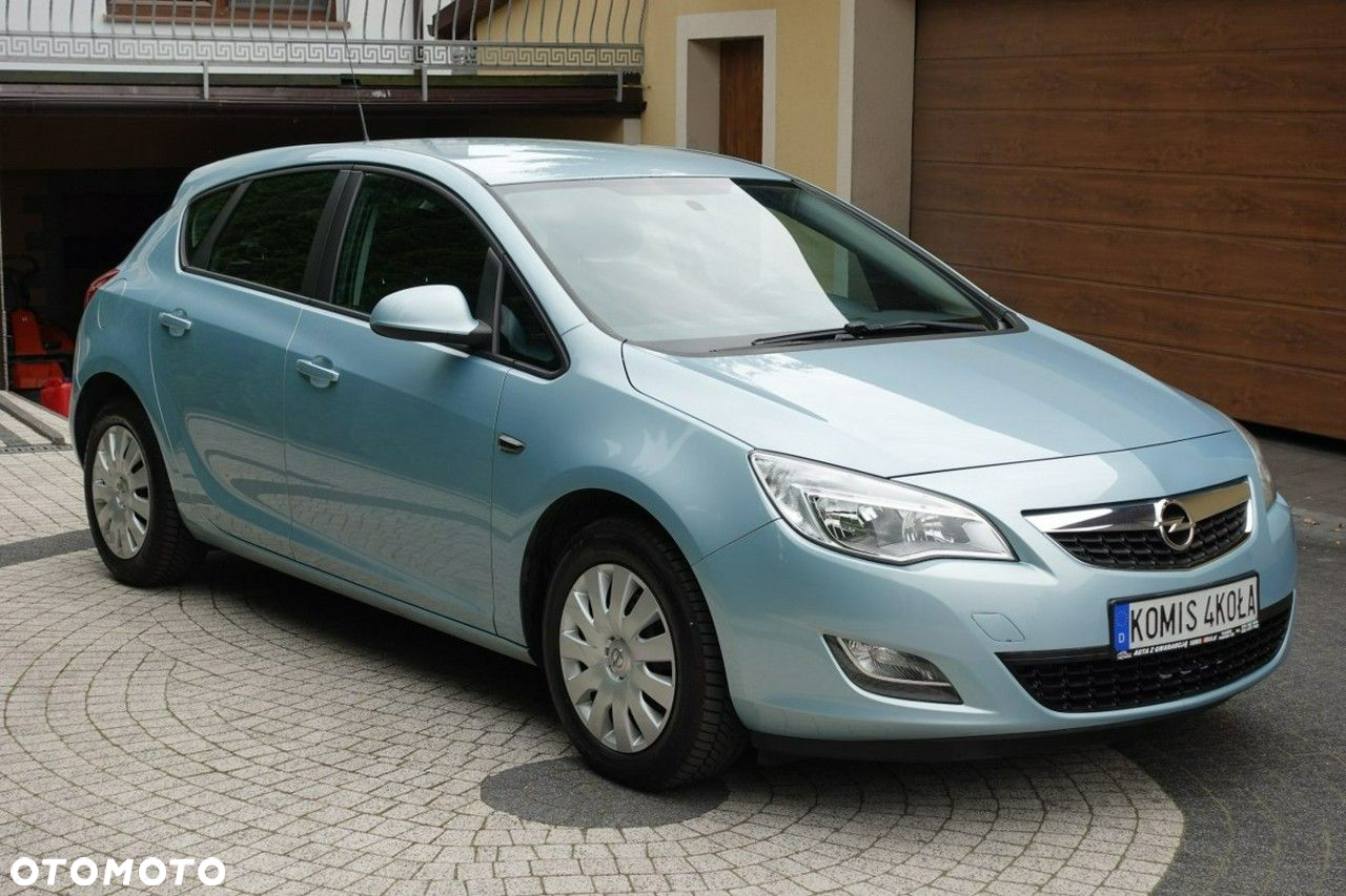 Opel Astra - 2