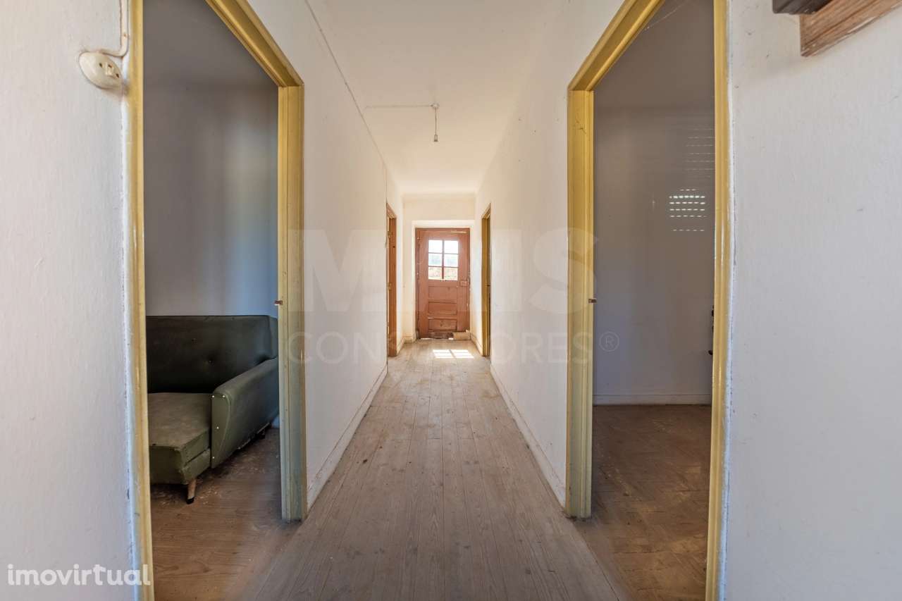 Moradia para remodelar em A-dos-Francos - Grande imagem: 2/31