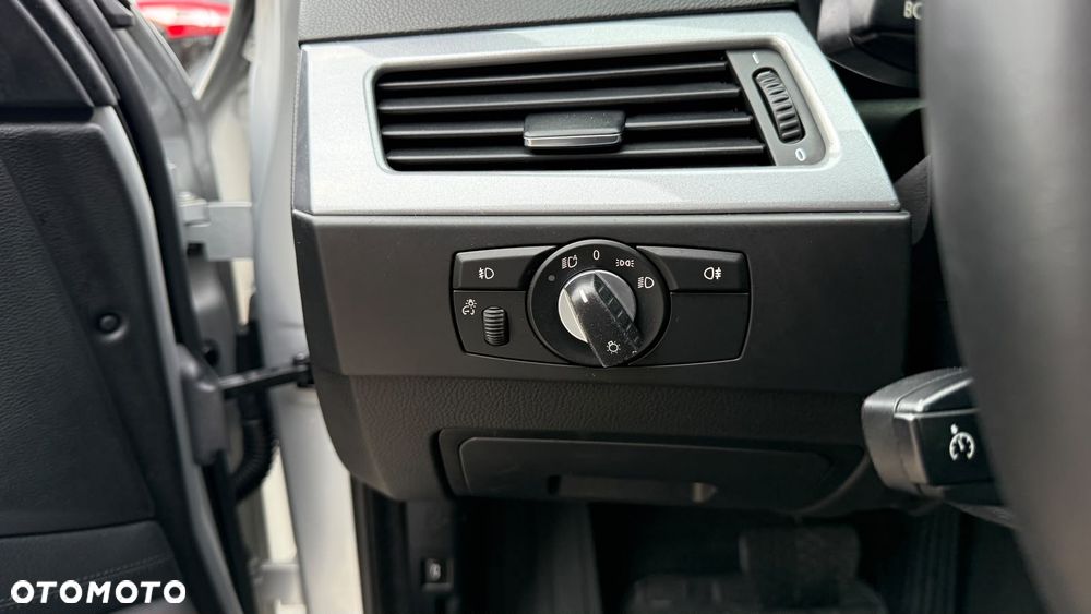 BMW Seria 5 520d Edition Exclusive - 28