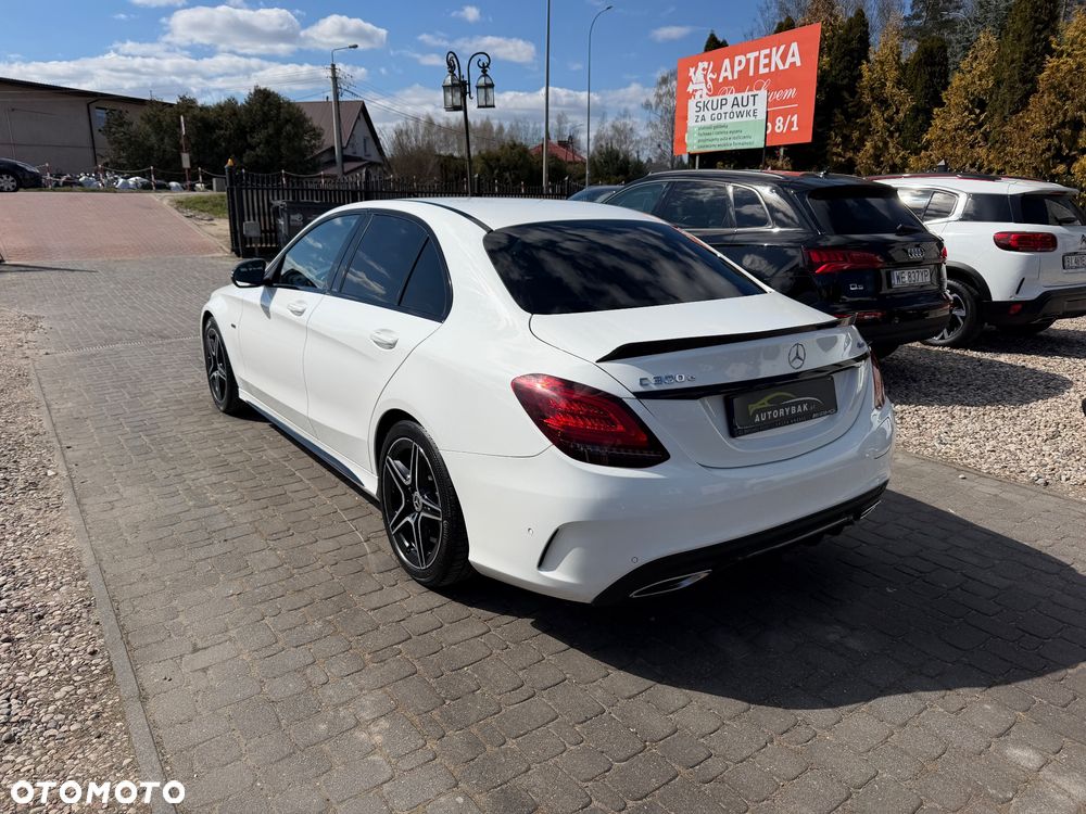 Mercedes-Benz Klasa C - 32