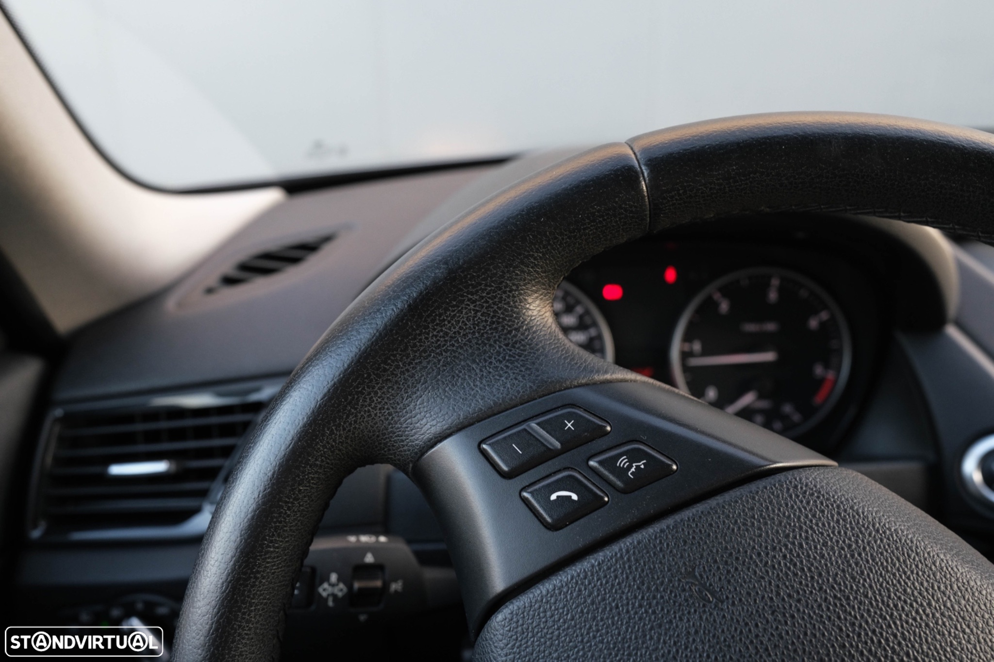 BMW X1 18 d sDrive Auto - 25