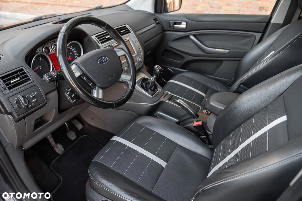 Ford Kuga 2.0 TDCi 4x4 Titanium - 15