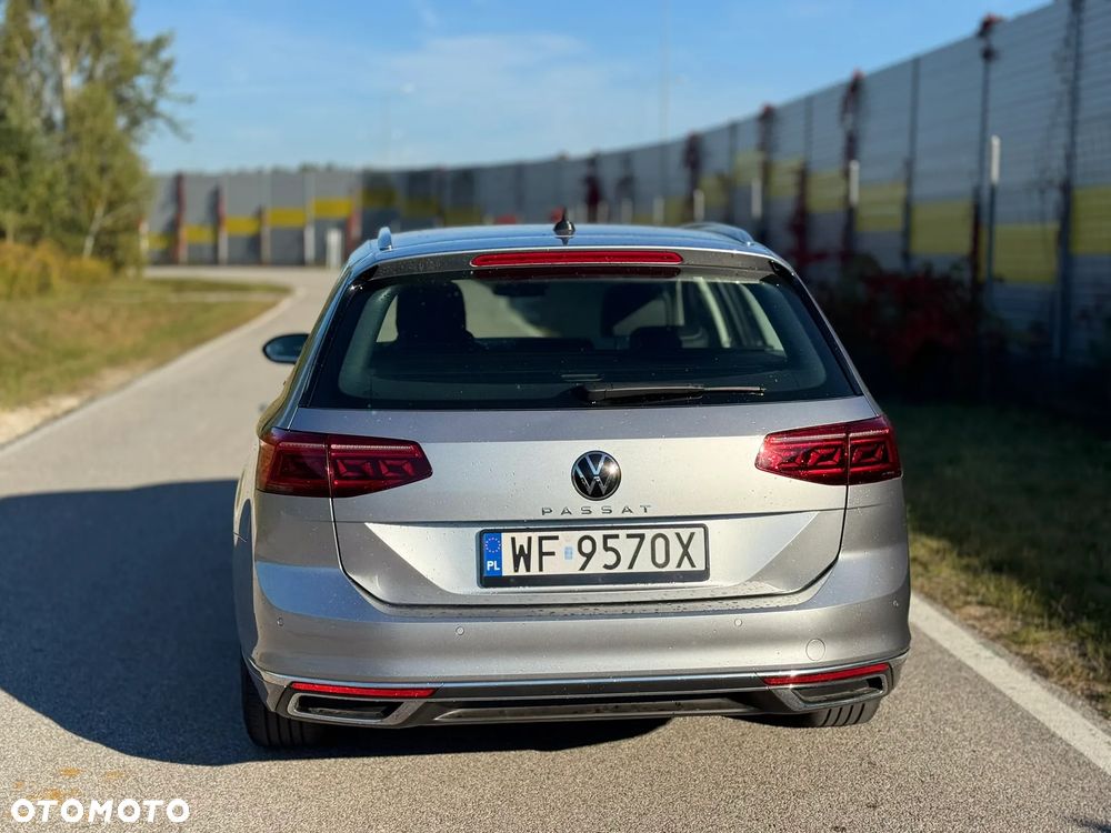 Volkswagen Passat - 4