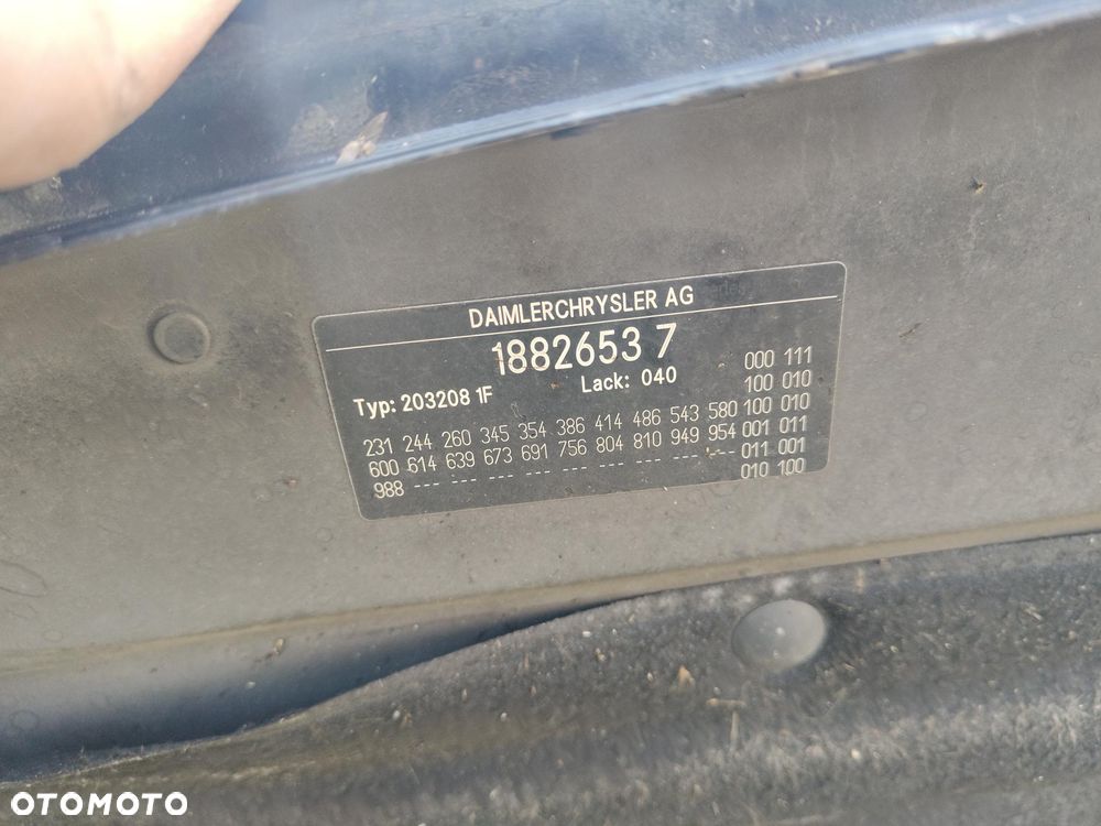 MERCEDES W203 C-KLASA MASKA przednia przód 040 W Kolor Czarna - 19
