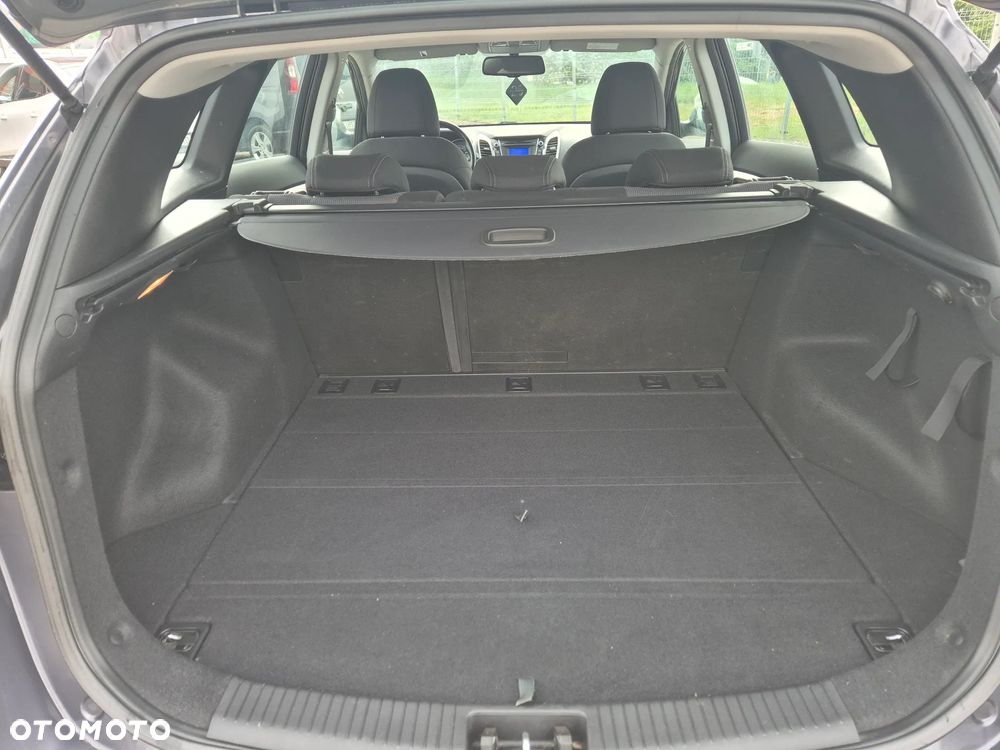 Hyundai i30 blue Kombi 1.6 GDi Style - 15