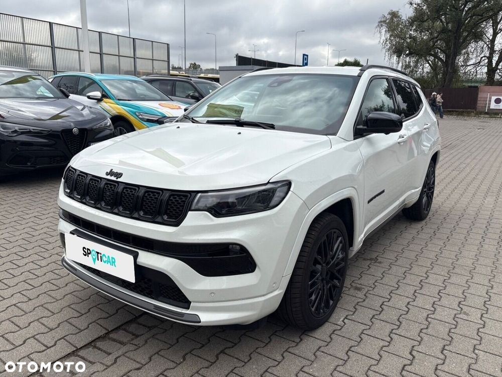 Jeep Compass - 26
