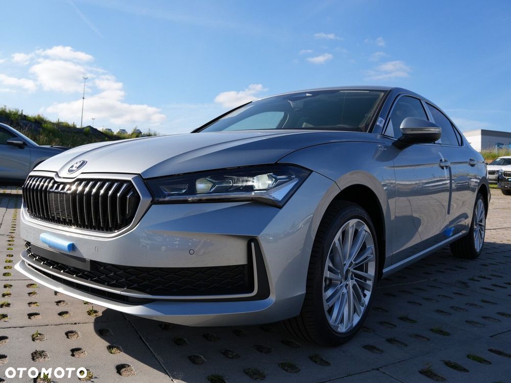 Skoda Superb 2.0 TDI SCR 4x4 L&K DSG - 9